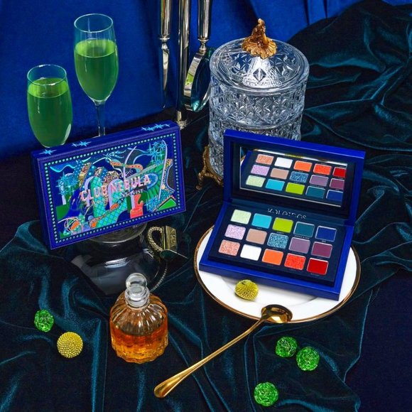 Club Nebula • Kaleidos x Angela Nyquist collab • Makeup Palette with Box! - Picture 4 of 6